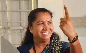 Read more about the article Meet Geniben Thakor, Who Crowdfunded Her Lok Sabha Campaign, Ended Congress’ Gujarat Jinx