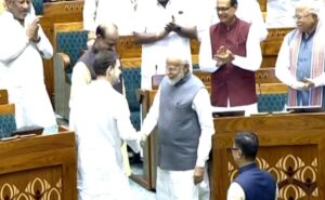 Read more about the article PM Narendra Modi, Rahul Gandhi Shake Hands As They Welcome New Lok Sabha Speaker Om Birla