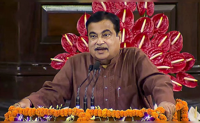 Read more about the article Nitin Gadkari Bats For Flexible Economic Policies To Boost Growth, Jobs