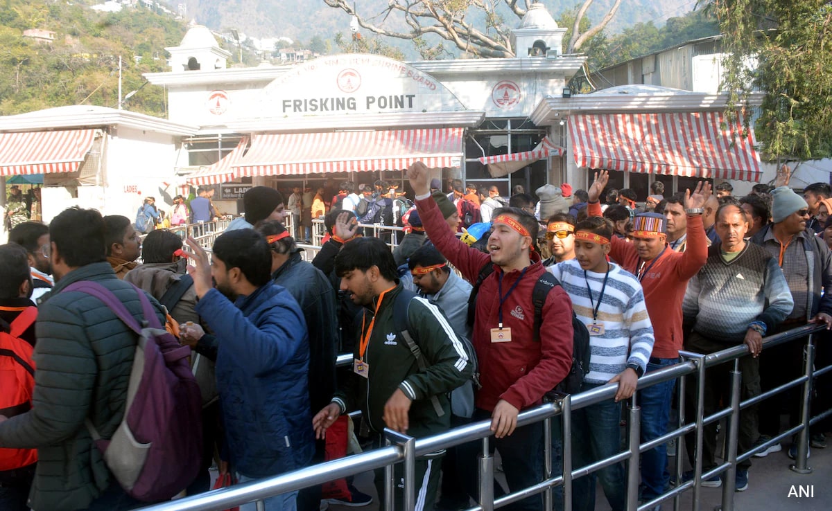 Read more about the article After Liquor And Meat, Jammu And Kashmir’s Katra Bans Tobacco Products In Mata Vaishno Devi Temple Town