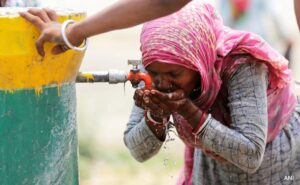 Read more about the article How Insurance Helped 46,000 Women Avoid Deadly Work In Scorching Heat