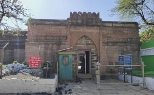 Read more about the article Madhya Pradesh Dhar Bhojshala Used To Be A Temple: Scientific Survey Says Bhojshala Made From Parts Of Temple