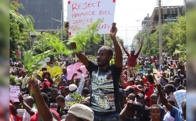 Read more about the article Kenyan Journalists Demand Media Freedom Amid Government Restrictions