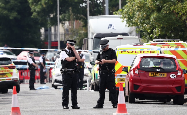 Read more about the article Death Count In UK Knife Stabbing Now 3, 5 Others Critically Injured: Cops