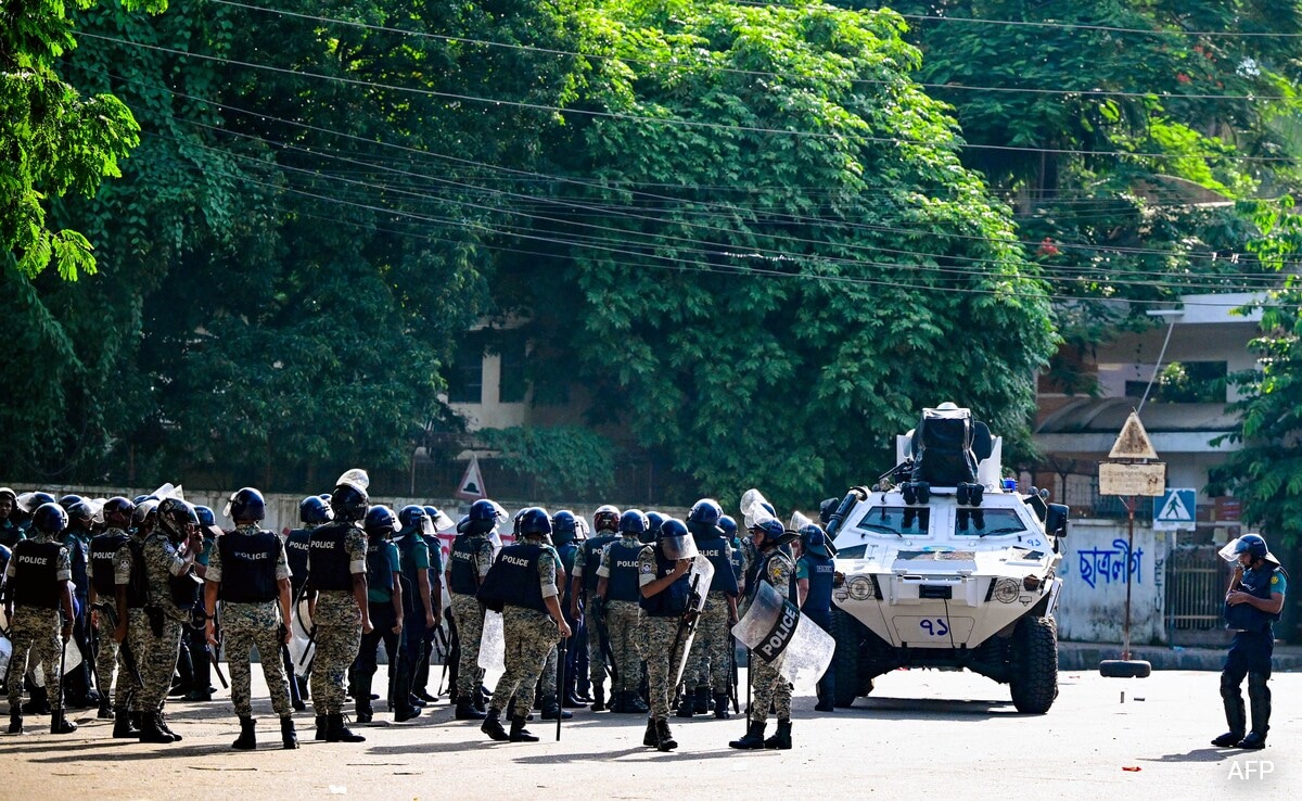 Read more about the article visory Issued For Indians In Bangladesh Amid Unrest: Avoid Travel