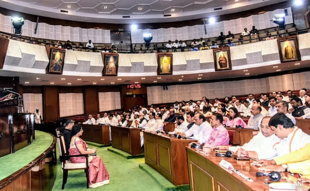 11 State Legislators Take Oath In Maharashtra