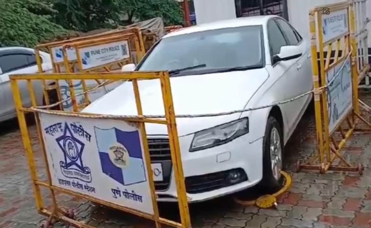 Read more about the article IAS Officer Puja Khedkar’s Audi Car, Which Had Illegal Red Beacon, Seized