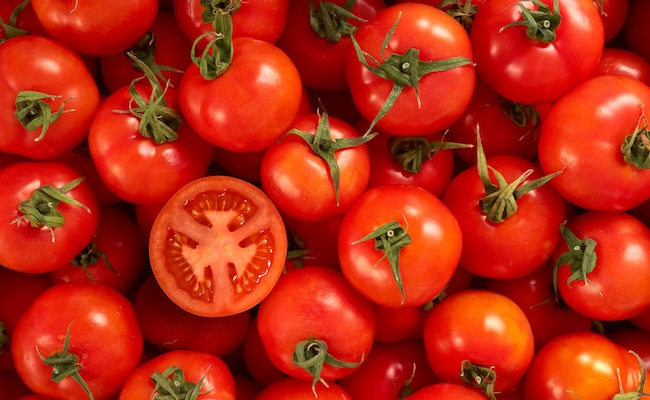 Tomato Rates Surge To Rs 90/kg In Delhi As Supplies Hit Due To Rain