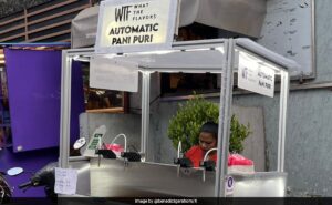 Read more about the article Automatic Pani Puri Kiosk In Bengaluru Goes Viral, Internet Reacts