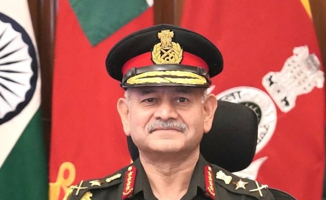 Army Chief Reviews Security Situation Along China Border, Manipur