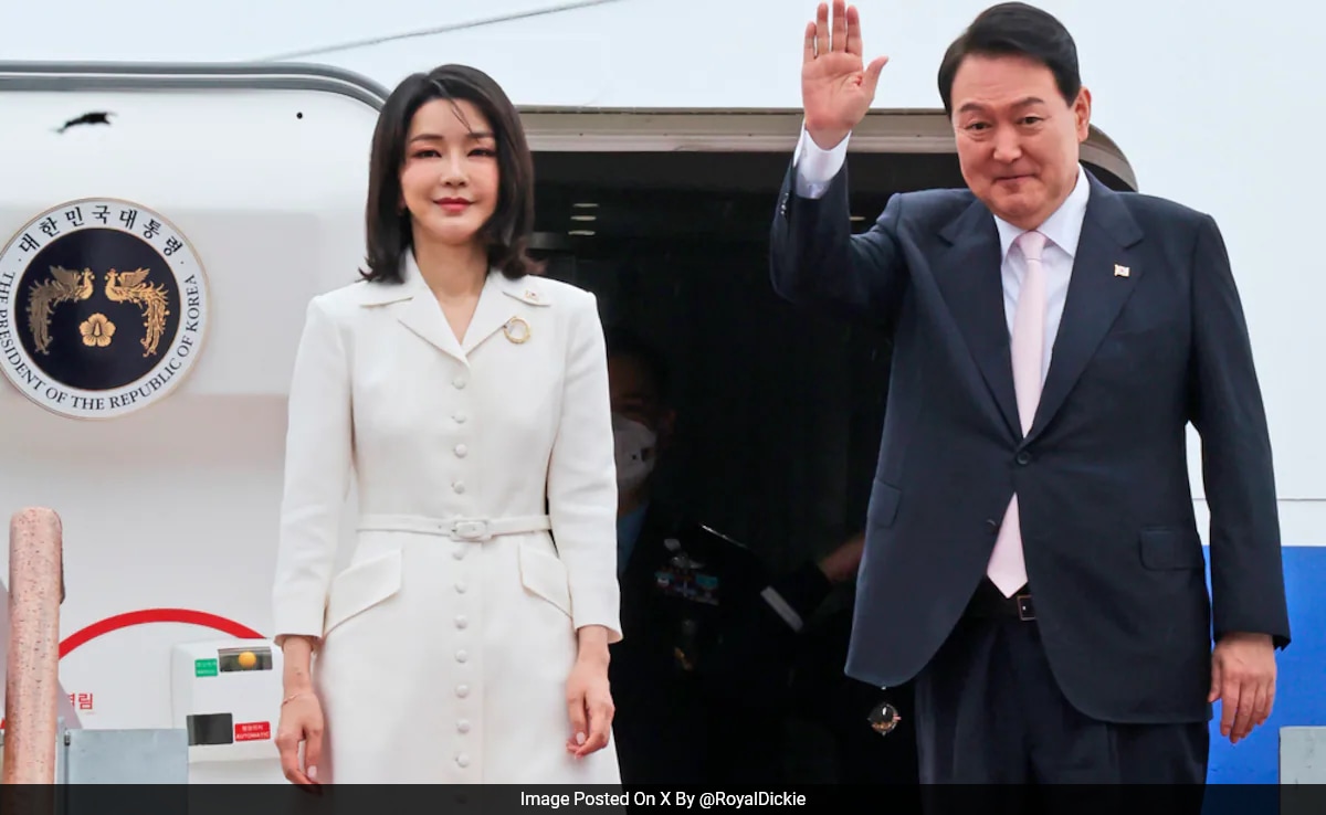 Read more about the article How A Dior Handbag Caused One Of South Korea’s Biggest Political Scandals