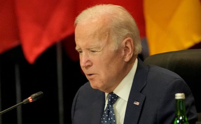 Read more about the article First US Senate Democrat Calls For Biden To Step Aside Over Health Issues