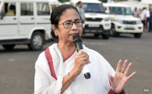 Read more about the article Scrap NITI Aayog, Bring Back Planning Commission: Mamata Banerjee