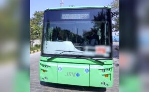 Read more about the article Delhi Begins Trial Run Of “Mohalla Buses” For Connectivity On Narrow Roads