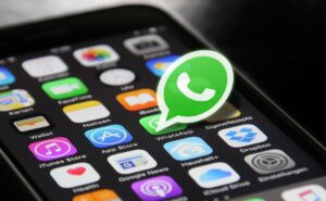 Read more about the article WhatsApp Has Not Informed Centre About Shutting Services In India: Minister