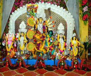 Read more about the article West Bengal Hikes Assistance For Durga Puja Organisers, Will Now Give Rs 85,000