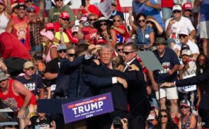 Read more about the article Pics Show Chaos At Donald Trump Rally As Bullets Flew By