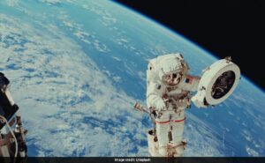 Read more about the article Scientists Develop New Spacesuit That Can Turn Urine Into Drinking Water Within Minutes