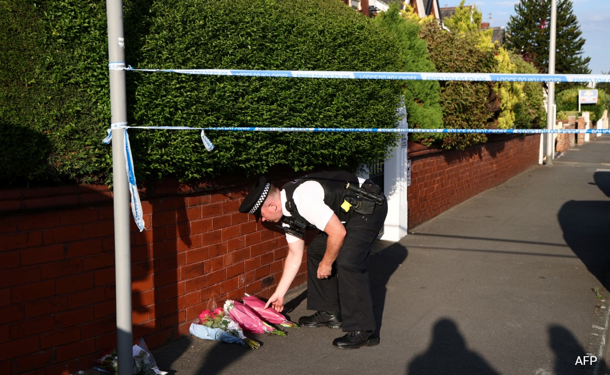 Read more about the article UK Cops Question Teen Suspect After Deadly Knife Attack Kills 3 Children