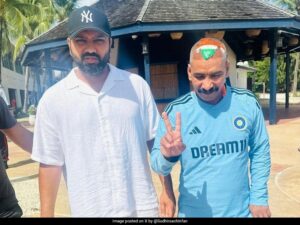 Read more about the article Rohit Sharma’s Gesture For Team India’s Super Fan After T20 World Cup Triumph Wins Hearts On Internet