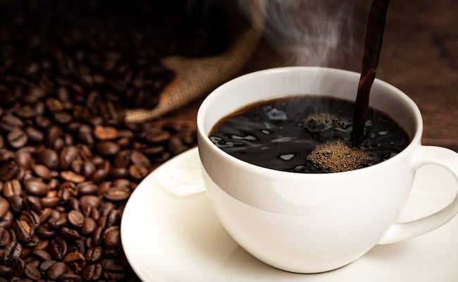 Read more about the article 10 Signs You Are Consuming Too Much Coffee