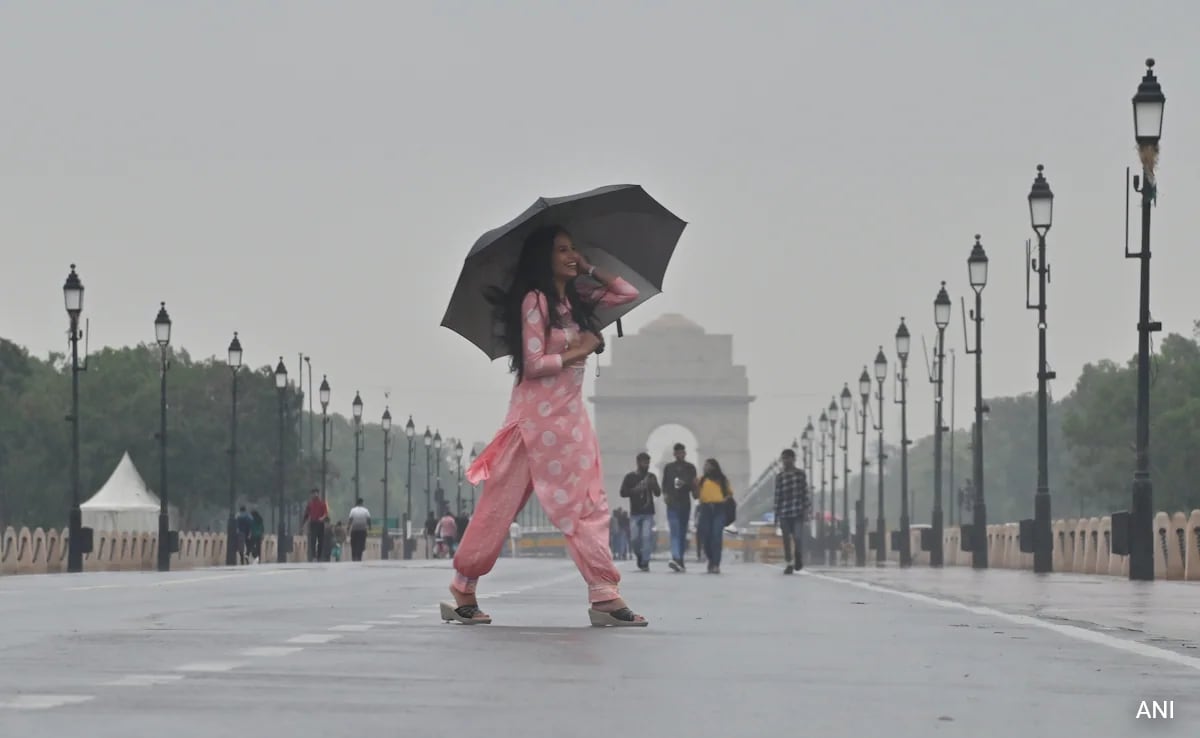 Morning Rain In Delhi Brings Minimum Temperature Down To 24.8 Degrees