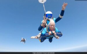 Read more about the article 102-Year-Old Woman Becomes UK’s Oldest Skydiver