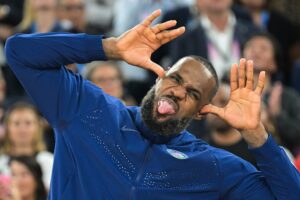 Read more about the article USA Basketball Team Trolled For ‘World Champions’ Post After Winning Olympics Gold