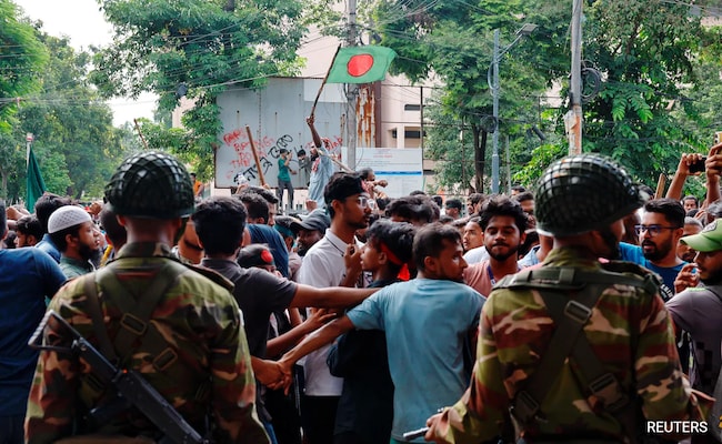 Read more about the article India Evacuates Embassy Officials From Bangladesh Amidst Unrest