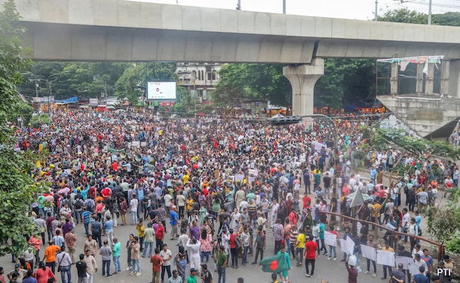 Read more about the article Hindus, Facing Violence, Hold Massive Rally In Bangladesh, Muhammad Yunus Responds