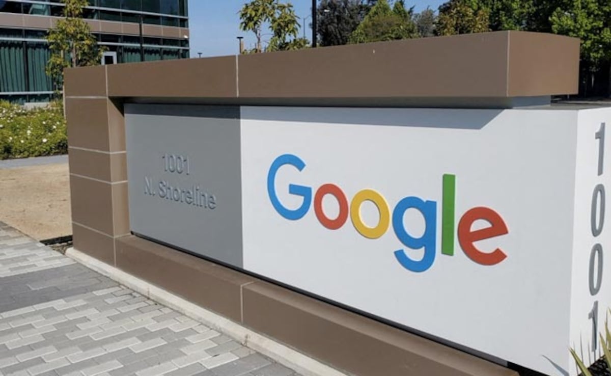 Read more about the article US Court Orders Google To Open Android To Rival App Stores