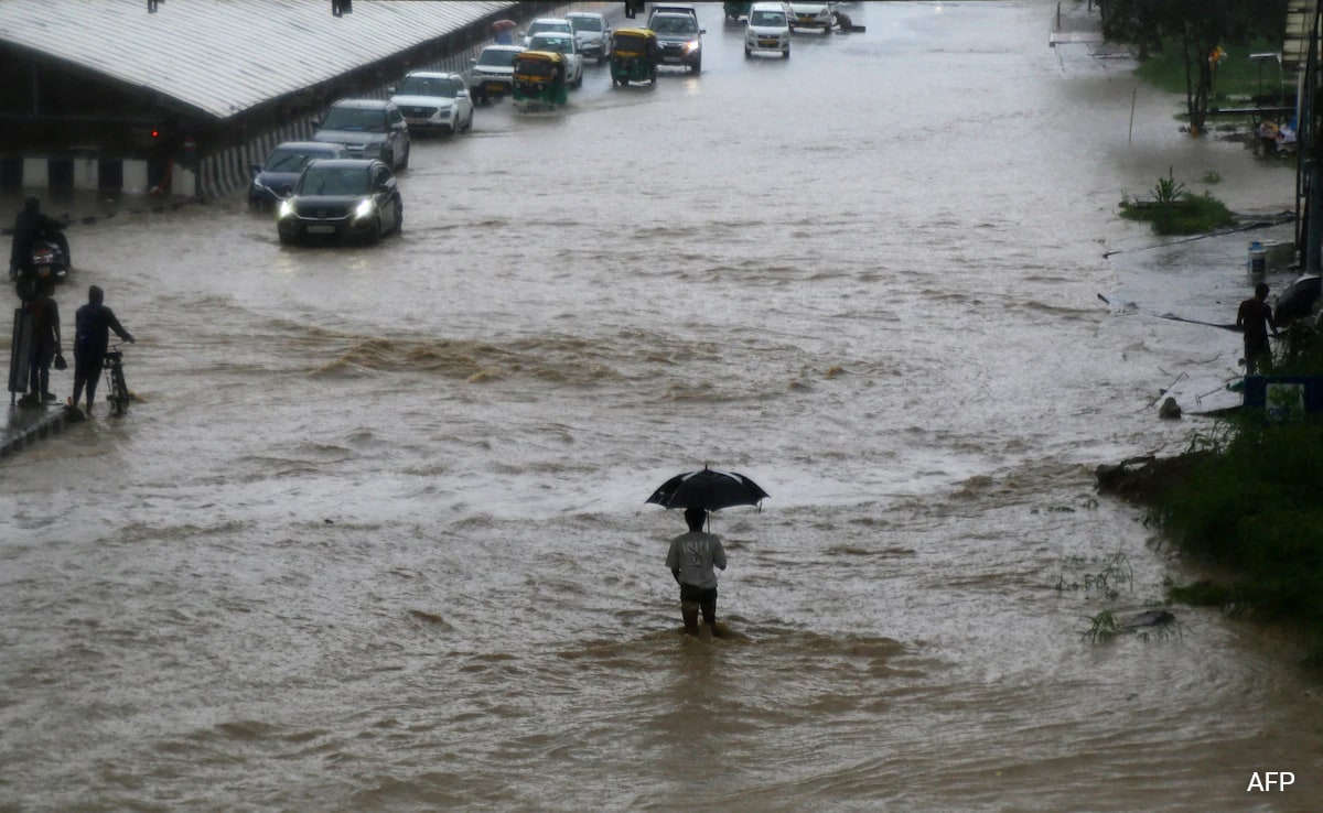 At Least 250 Dead In India During Monsoon Season: Official Data