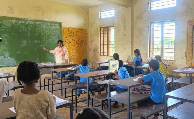 Read more about the article Why 6,000-plus Schools In Madhya Pradesh Have One Teacher Each