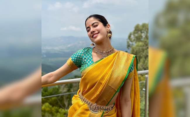 Read more about the article Remembering Sridevi On Her Birthday Today, Janhvi Kapoor’s Yellow Saree Is The Sun Shining In An Ethnic Chic Way