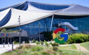 Read more about the article US Court Calls Google Monopolist, Says It Violates Competition Law