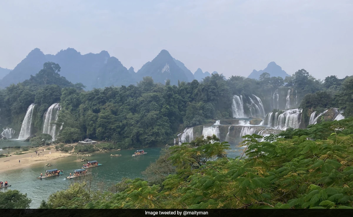 Tourist Dead After 'Magic Carpet' Ride At China's Detian Waterfall Malfunctions