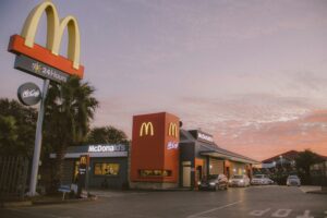 Read more about the article McDonald’s Worker Sets Restaurant On Fire Over Customer Frustration