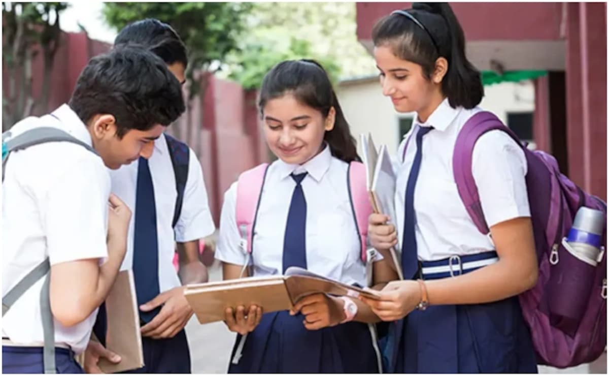 Read more about the article CBSE Board Exams 2025 To Begin From This Date