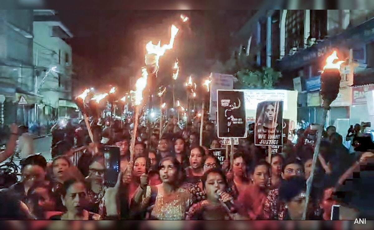 Kolkata Horror: 3 Bengal Schools Asked To Explain Students' Participation In Rally