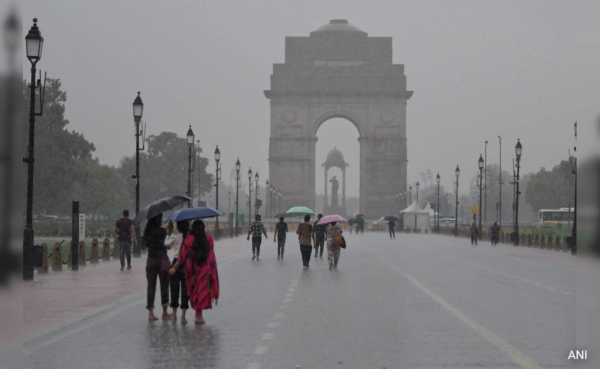 Read more about the article Rain In Delhi Causes Waterlogging, Traffic Jams; More Showers Predicted