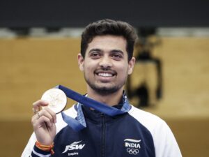 Read more about the article Mansukh Mandaviya Lauds Swapnil Kusale For Winning Bronze At Paris Olympics 2024