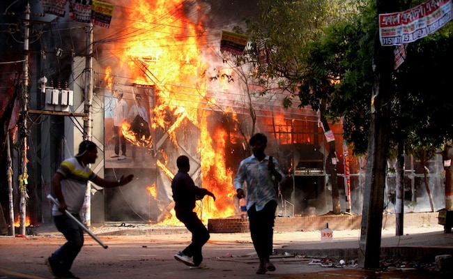 Read more about the article Deeply Concerned About Reports Of Violence In Bangladesh: US