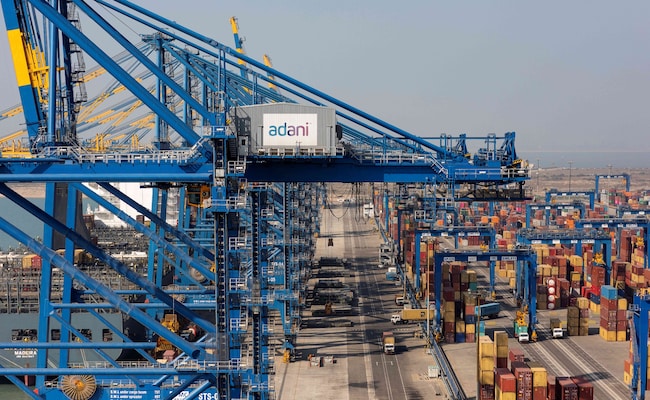 Read more about the article Adani Ports Posts 47% Rise In Q1 Consolidated Net Profit To Rs 3,107 Crore