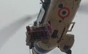 Read more about the article Coast Guard’s Daring Aerial Rescue To Save 33 Stuck In Gujarat Floods