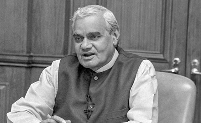 Read more about the article President Droupadi Murmu, Prime Minister Narendra Modi Pay Tributes To Atal Bihari Vajpayee On Death Anniversary