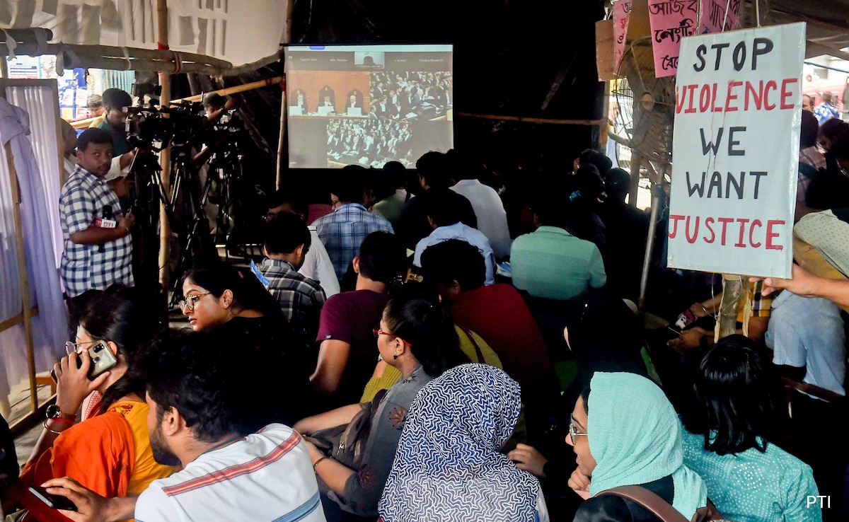 Bengal Doctors Say Will Continue Protest Despite Supreme Court's Appeal