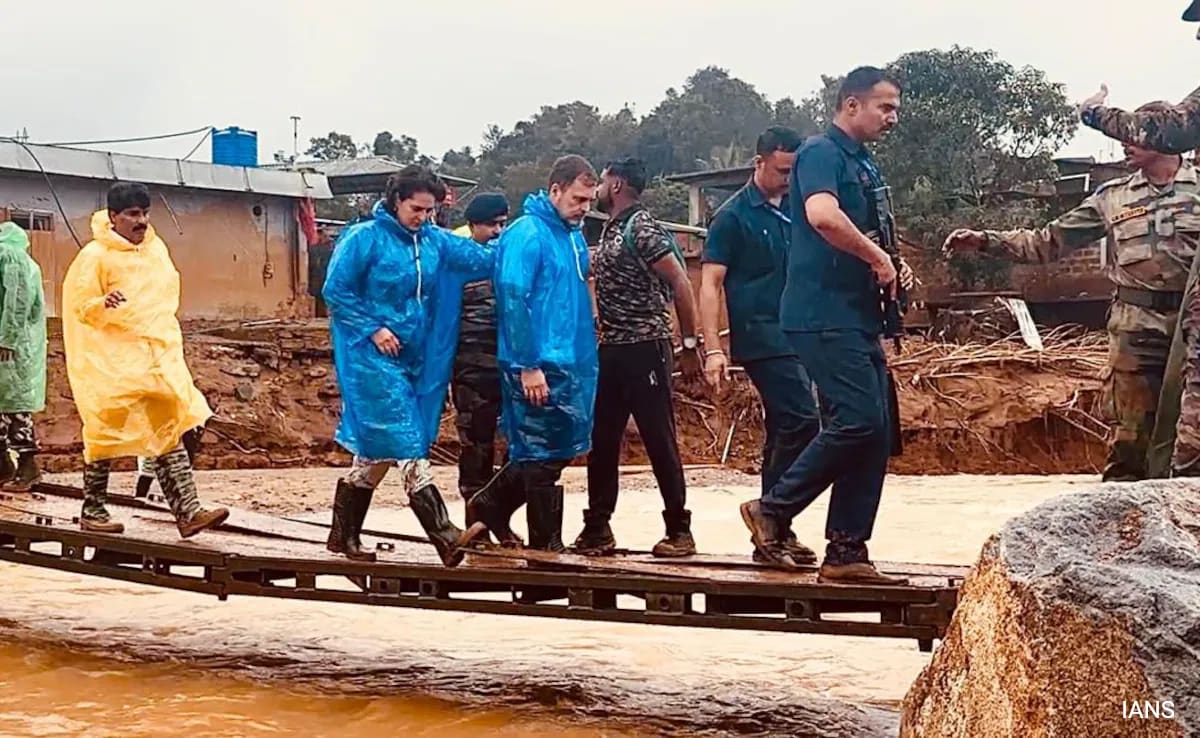 Read more about the article Rahul Gandhi, Priyanka Visit Landslide-Hit Chooralmala In Kerala’s Wayanad