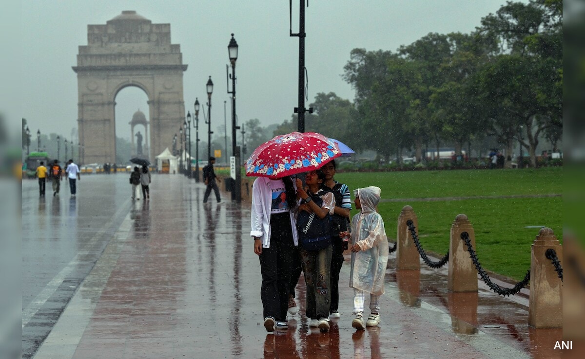 Delhi Sees Intermittent Rain, Yellow Alert Issued For Next 2 Days