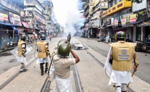 Read more about the article BJP’s Bangla Bandh Today After Police Use Tear Gas, Water Canon On Protesters Demanding Mamata Banerjee’s Resignation