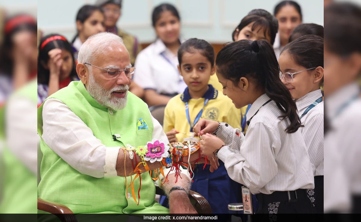 Read more about the article PM Narendra Modi’s Special Rakhi Celebration With His Young Friends